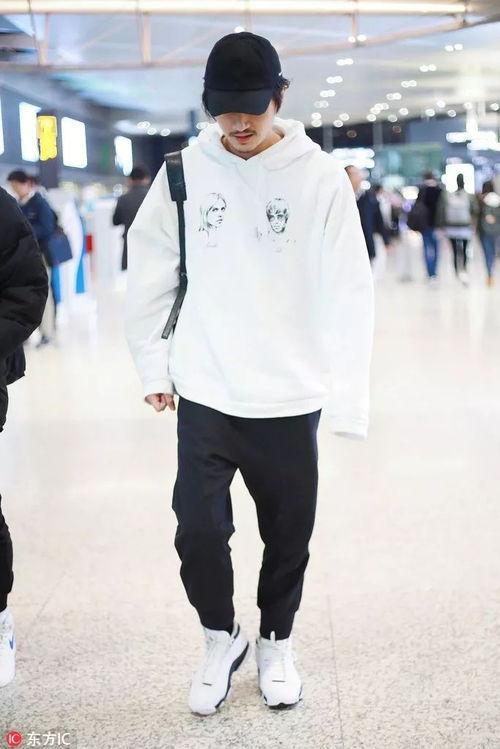 男明星偏瘦的,揭秘男明星偏瘦的时尚密码