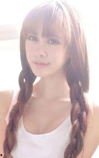 粉红丝袜大美女图片,粉红丝袜大美女的时尚风采