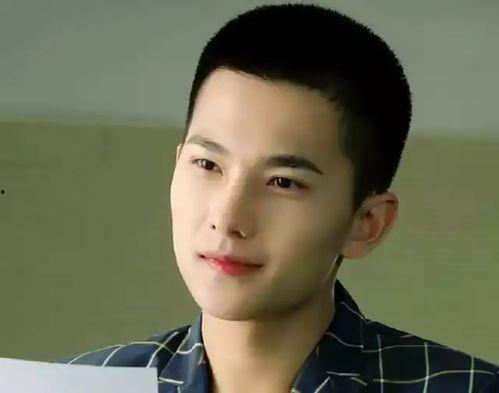 杨洋短发视频,魅力四溢，演绎时尚新篇章